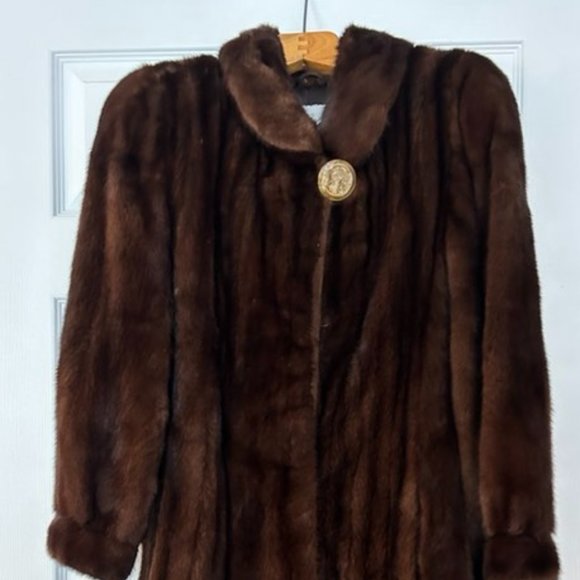 MINT CONDITION - True vison fur coat, Montreal circa 1990 - Picture 1 of 6